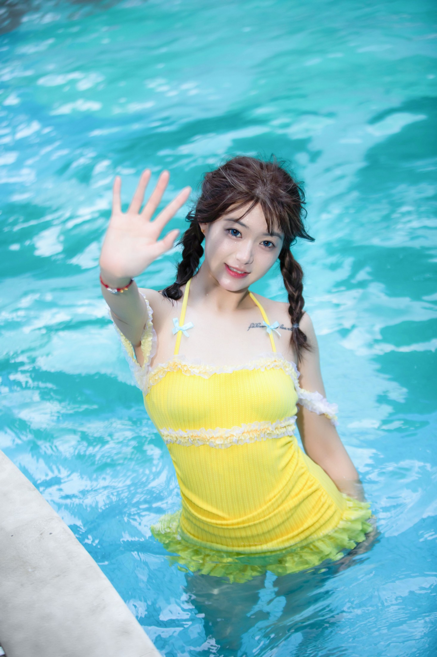 图片[1]-小林 – 《泳池的少女》[14P]-蜜私库